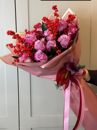 AYAZAĞA ÇİÇEKÇİLİK Mor Çiçekli Aranjıman Buketi